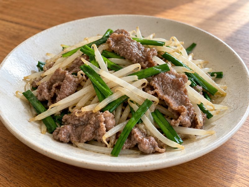 牛肉ともやしの塩炒めの完成イメージ