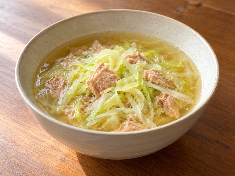 カット野菜とツナのコンソメスープの完成イメージ