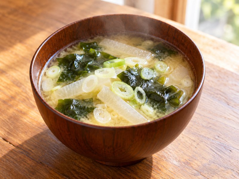 大根とわかめの味噌汁の完成イメージ