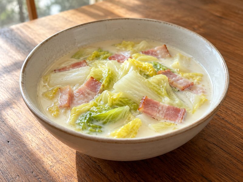 白菜とベーコンのミルクスープの完成イメージ