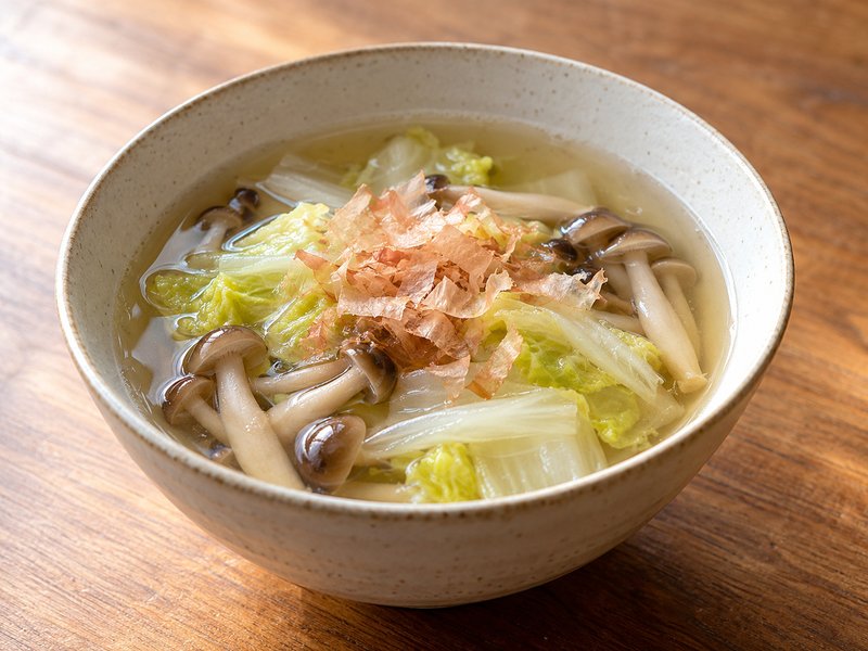 白菜としめじのすまし汁の完成イメージ