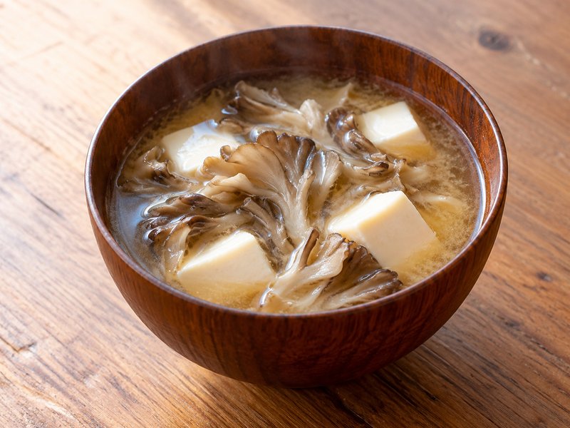 まいたけと豆腐の味噌汁の完成イメージ