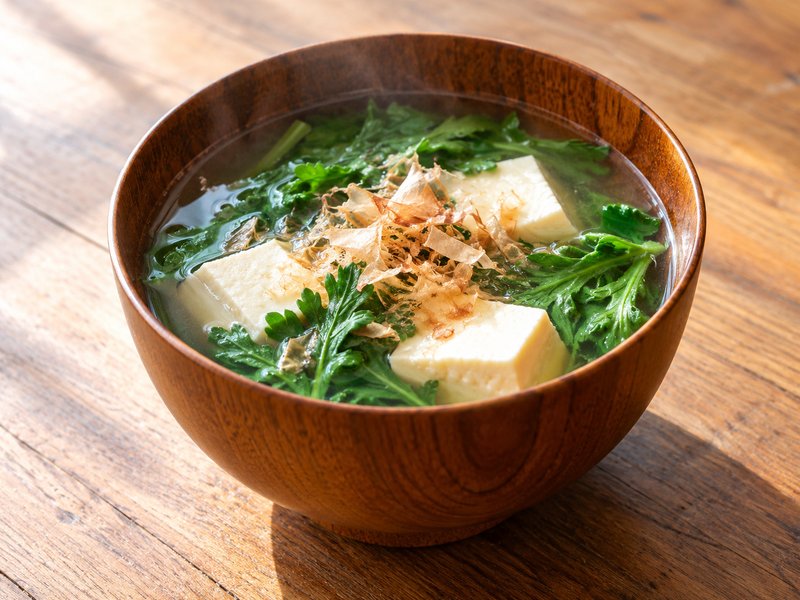 春菊と豆腐のすまし汁の完成イメージ