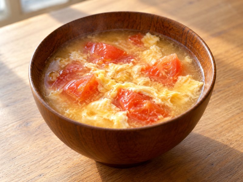 トマトと卵の味噌汁の完成イメージ